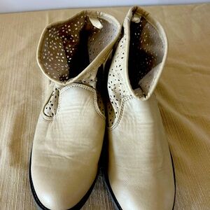 Cute girls neutral ankle boots